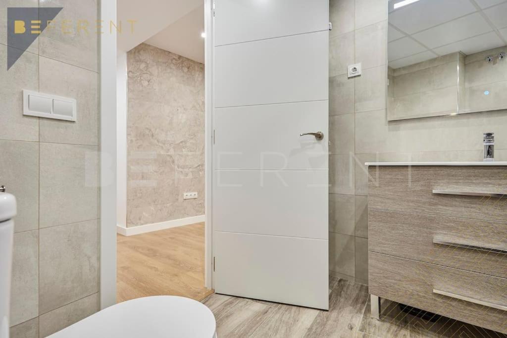 Beferent Plaza San Cristobal Apartment Alicante Bagian luar foto