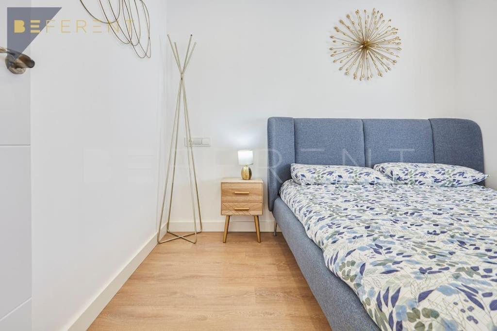 Beferent Plaza San Cristobal Apartment Alicante Bagian luar foto