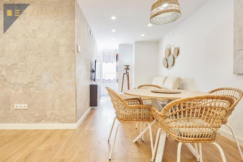 Beferent Plaza San Cristobal Apartment Alicante Bagian luar foto