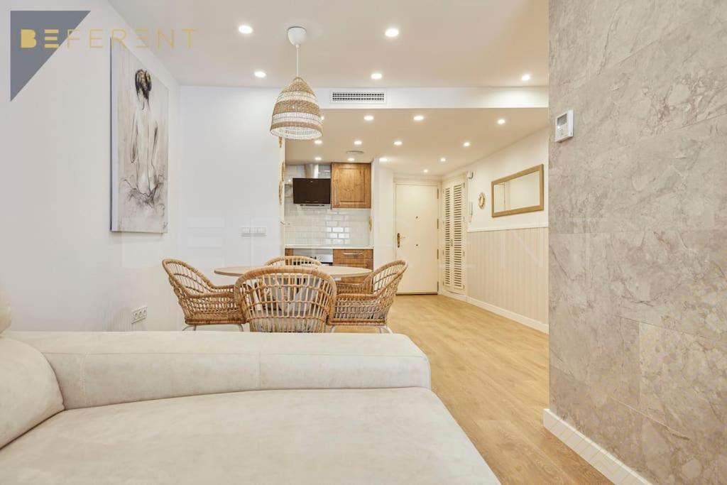 Beferent Plaza San Cristobal Apartment Alicante Bagian luar foto